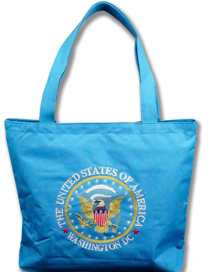 Washington DC with The Great Seal Shoulder Tote Bag Blue